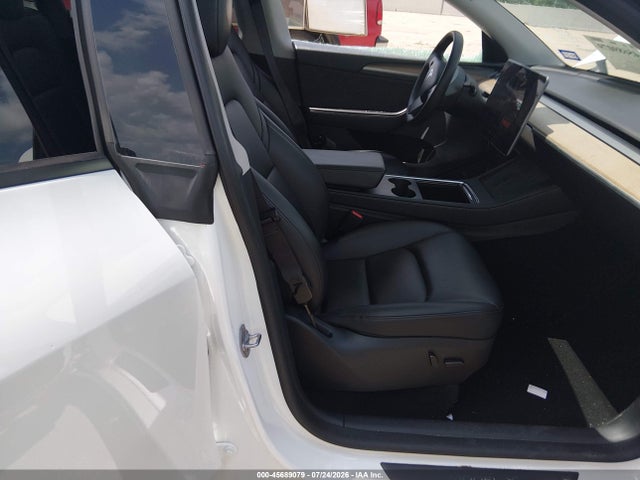 2023 Tesla Model Y Awd/long Range Dual Motor All-wheel Drive მანქანა იყიდება აუქციონზე, vin: 7SAYGDEE4PA119532, აუქციონის ნომერი: 45689079
