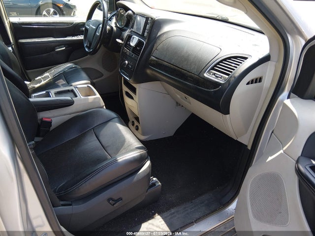 2011 Chrysler Town & Country Touring-l მანქანა იყიდება აუქციონზე, vin: 2A4RR8DG4BR781482, აუქციონის ნომერი: 45689127