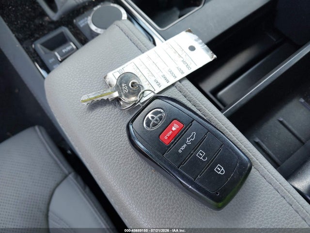 Продажа на аукционе авто 2025 Toyota Tundra Limited, vin: 5TFJA5EC8SX039981, номер лота: 45689150