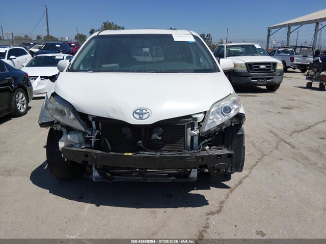 Toyota Sienna Xle 8 Passenger 2017 5TDYZ3DC3HS863169 Image 6