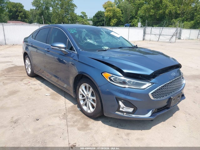 Продажа на аукционе авто 2019 Ford Fusion Energi Titanium, vin: 3FA6P0SU3KR245258, номер лота: 45689209