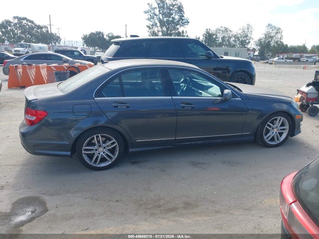 Aukcja sprzedaży 2013 Mercedes-benz C 250 Sport, vin: WDDGF4HB3DR269935, numer aukcji: 45689210