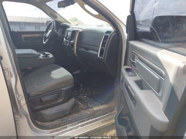 45689221 :رقم المزاد ، 1C6RR7GG3FS531366 vin ، 2015 Ram 1500 Slt مزاد بيع