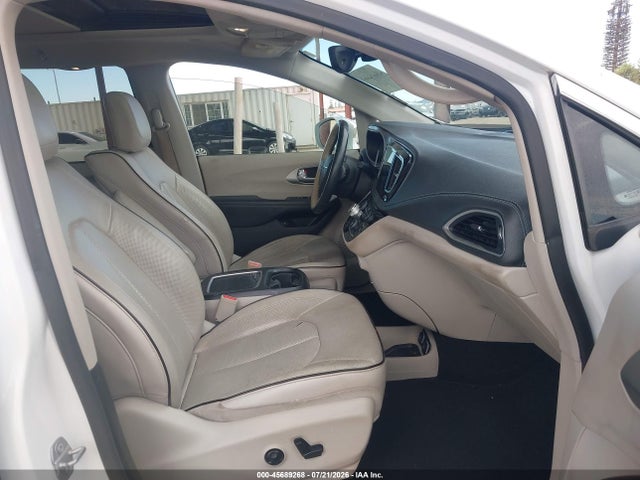 Chrysler Pacifica Hybrid Limited 2018 2C4RC1N72JR183404 Image 5