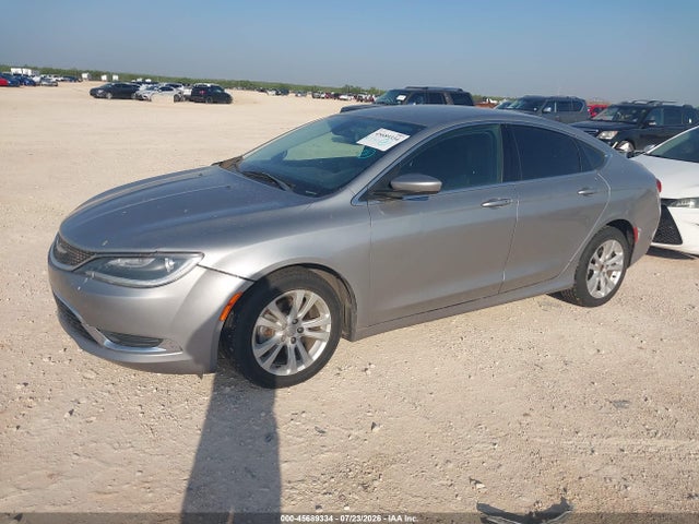 Chrysler 200 Limited 2015 1C3CCCABXFN554409 Image 2