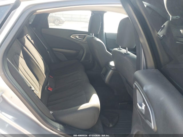 Chrysler 200 Limited 2015 1C3CCCABXFN554409 Image 8