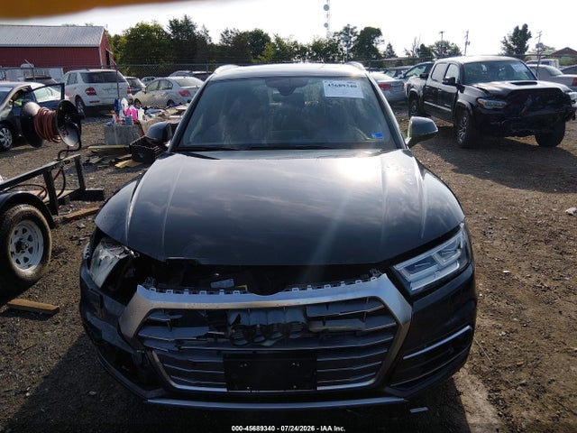 Продаж на аукціоні авто 2018 Audi Q5 2.0t Premium/2.0t Tech Premium, vin: WA1CNAFY1J2215999, номер лоту: 45689340