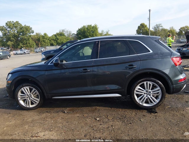 Продаж на аукціоні авто 2018 Audi Q5 2.0t Premium/2.0t Tech Premium, vin: WA1CNAFY1J2215999, номер лоту: 45689340