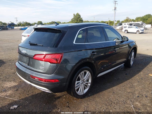 Продаж на аукціоні авто 2018 Audi Q5 2.0t Premium/2.0t Tech Premium, vin: WA1CNAFY1J2215999, номер лоту: 45689340