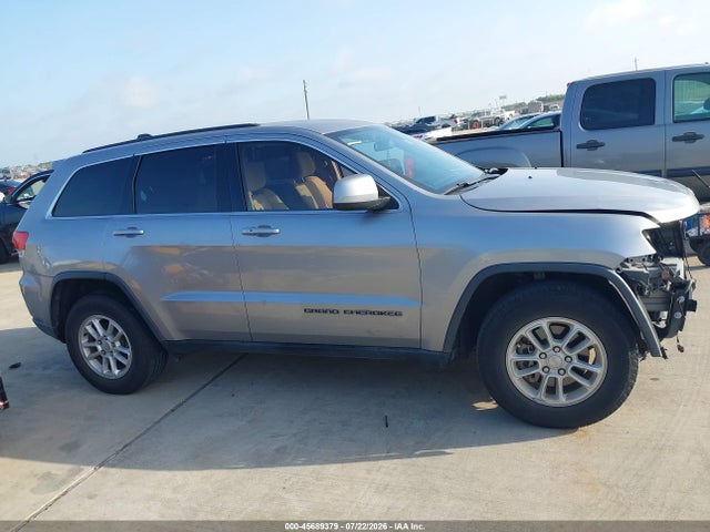 1C4RJEAGXJC168421 Jeep Grand Cherokee Laredo 4x2