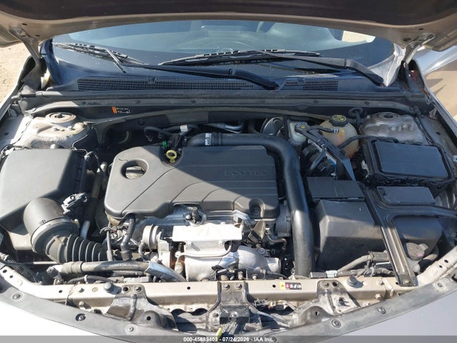1G1ZD5ST0NF160828 Chevrolet Malibu Fwd Lt