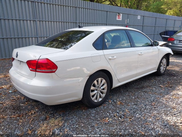 2015 Volkswagen Passat 1.8t Wolfsburg Edition მანქანა იყიდება აუქციონზე, vin: 1VWAT7A39FC059940, აუქციონის ნომერი: 45689459