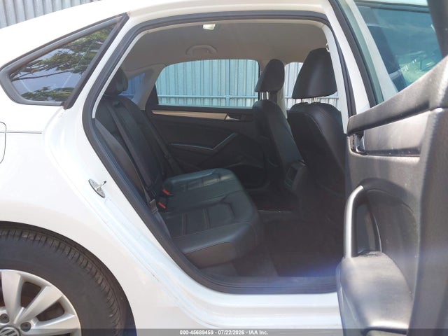 2015 Volkswagen Passat 1.8t Wolfsburg Edition მანქანა იყიდება აუქციონზე, vin: 1VWAT7A39FC059940, აუქციონის ნომერი: 45689459
