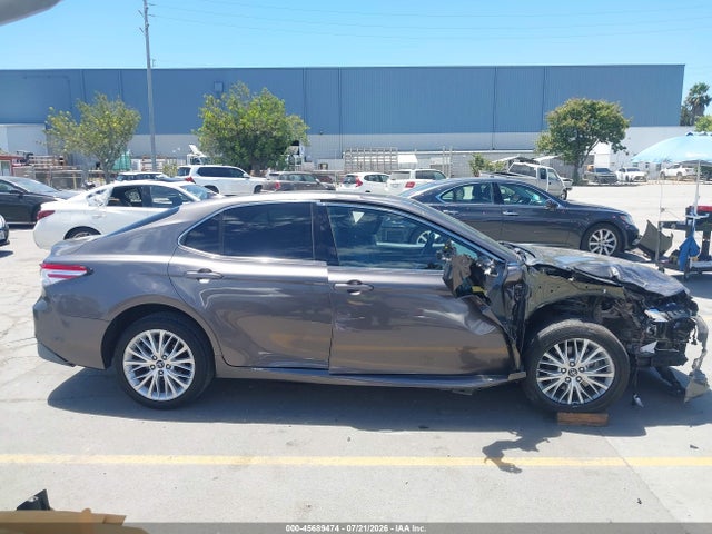 Продаж на аукціоні авто 2018 Toyota Camry Hybrid Xle, vin: 4T1B21HK9JU003600, номер лоту: 45689474
