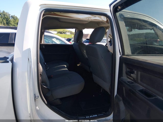 Продажа на аукционе авто 2018 Ram 1500 Express  4x4 5'7 Box, vin: 3C6RR7KTXJG198314, номер лота: 45689493