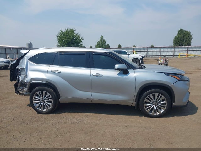 Toyota Highlander Platinum 2023 5TDKDRBH5PS035371 Image 14
