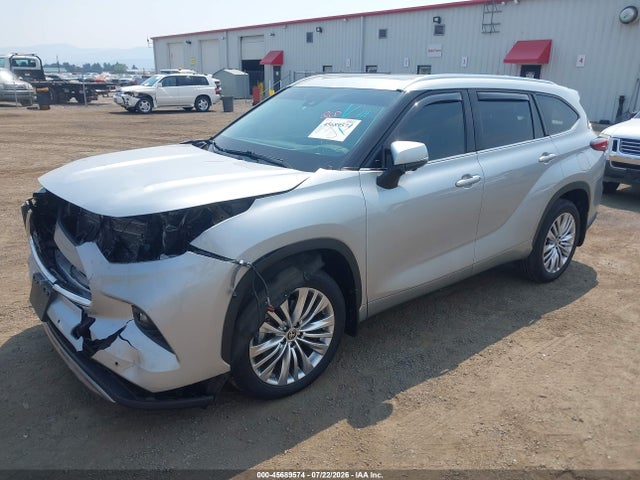 Toyota Highlander Platinum 2023 5TDKDRBH5PS035371 Image 2