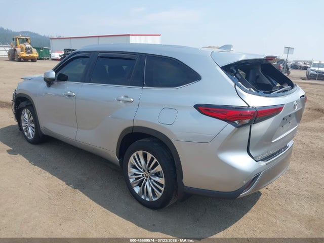 Toyota Highlander Platinum 2023 5TDKDRBH5PS035371 Image 3