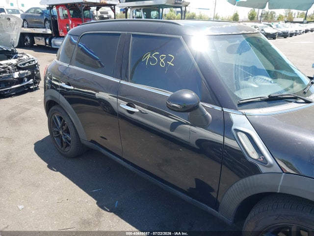 Mini Countryman Cooper S 2016 WMWZC3C56GWT08916 Image 13