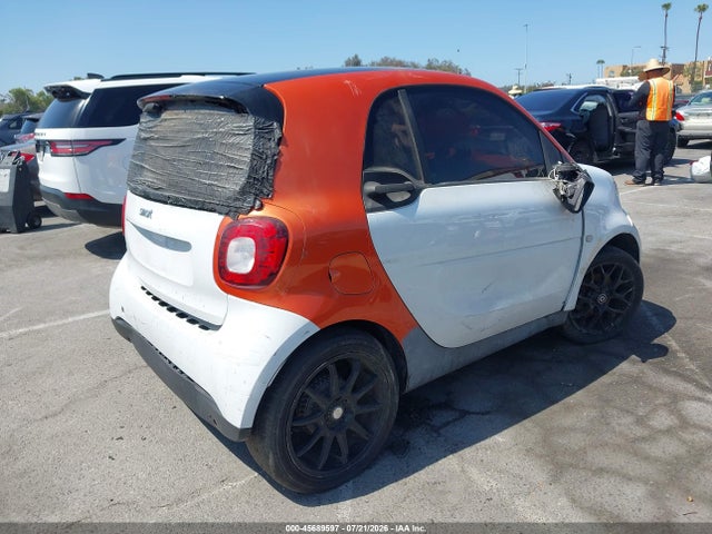 2016 Smart Fortwo Passion მანქანა იყიდება აუქციონზე, vin: WMEFJ5DA5GK053462, აუქციონის ნომერი: 45689597