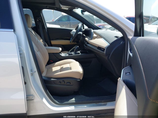 45689599 :رقم المزاد ، 1GYAZAR40RF205733 vin ، 2024 Cadillac Xt4 Fwd Luxury مزاد بيع