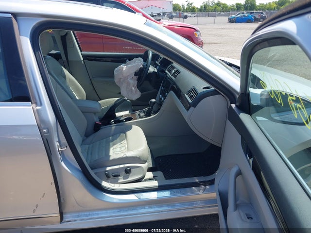45689606 :رقم المزاد ، 1VWCV7A38FC032571 vin ، 2015 Volkswagen Passat 2.0l Tdi Sel Premium مزاد بيع