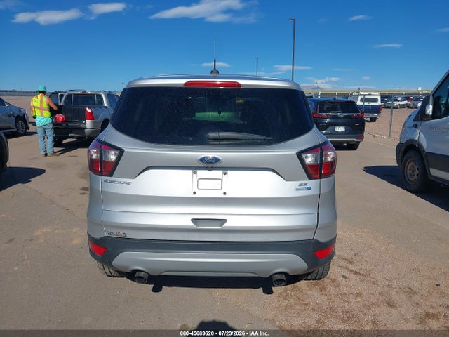 45689620 :رقم المزاد ، 1FMCU9GD3HUE53222 vin ، 2017 Ford Escape Se مزاد بيع