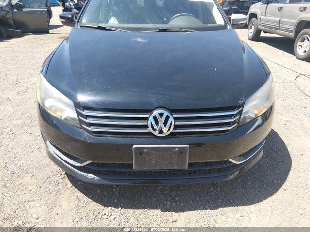 1VWAT7A39EC023115 Volkswagen Passat 1.8t Wolfsburg Edition