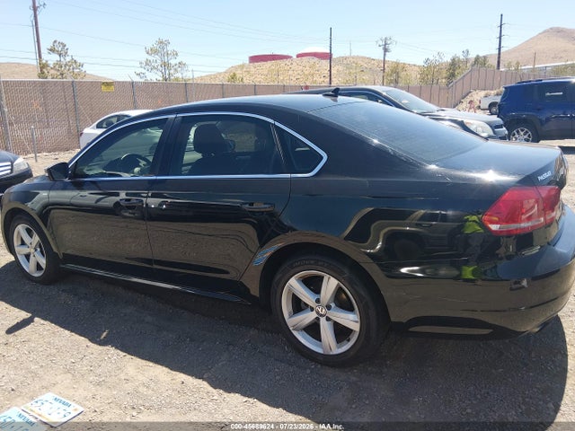 1VWAT7A39EC023115 Volkswagen Passat 1.8t Wolfsburg Edition