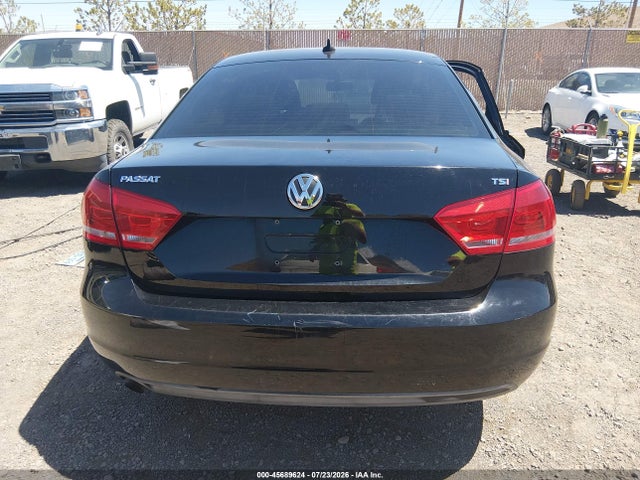 1VWAT7A39EC023115 Volkswagen Passat 1.8t Wolfsburg Edition