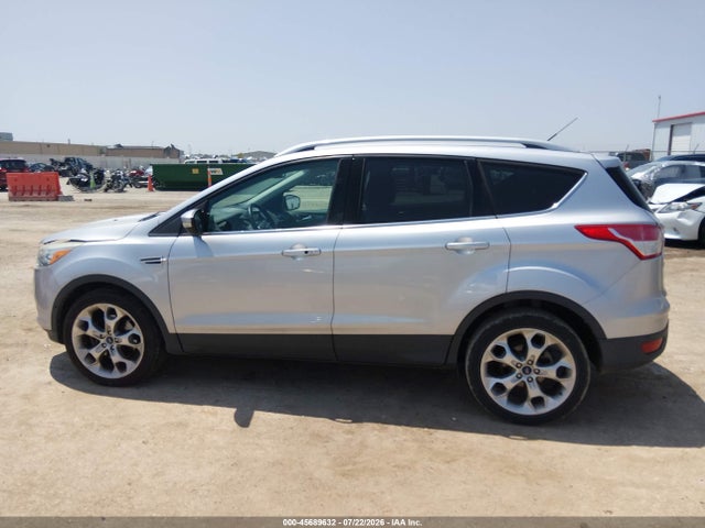 1FMCU9J98FUB60630 Ford Escape Titanium