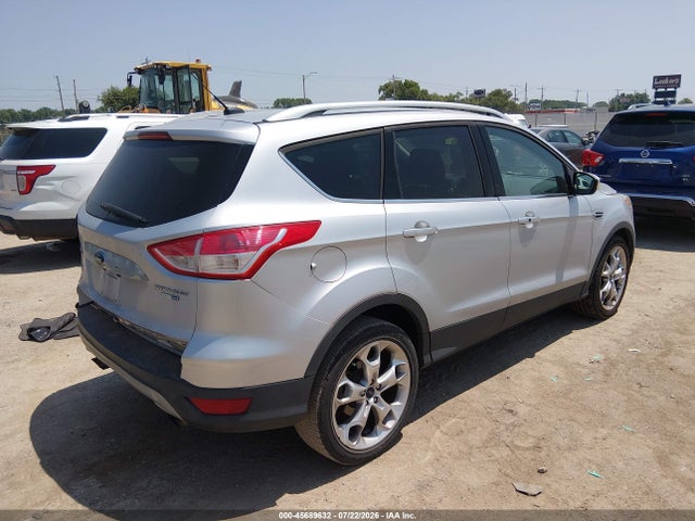 1FMCU9J98FUB60630 Ford Escape Titanium