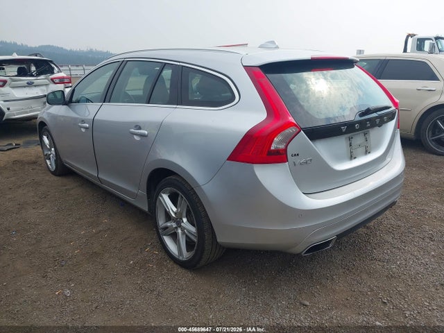 Продаж на аукціоні авто 2016 Volvo V60 T5 Drive-e Premier, vin: YV140MEK9G1305577, номер лоту: 45689647