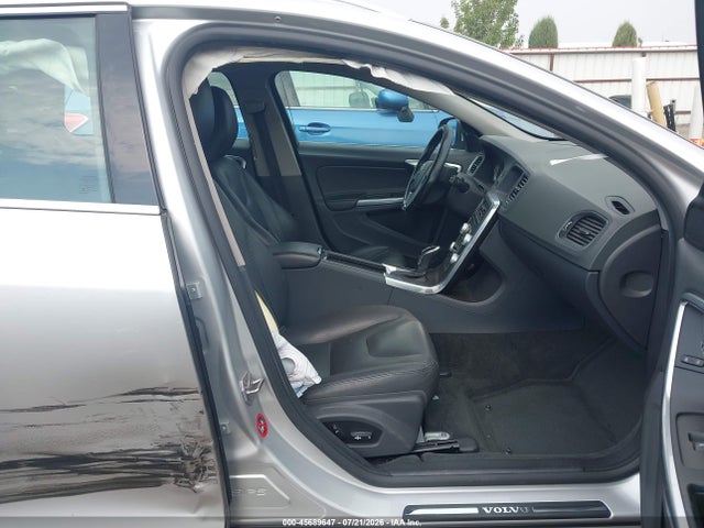 Продаж на аукціоні авто 2016 Volvo V60 T5 Drive-e Premier, vin: YV140MEK9G1305577, номер лоту: 45689647