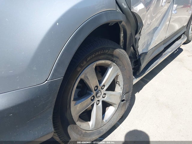 45689651 :رقم المزاد ، 2T3RFREV0FW284572 vin ، 2015 Toyota Rav4 Xle مزاد بيع