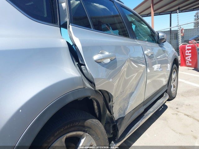 2T3RFREV0FW284572 Toyota Rav4 Xle