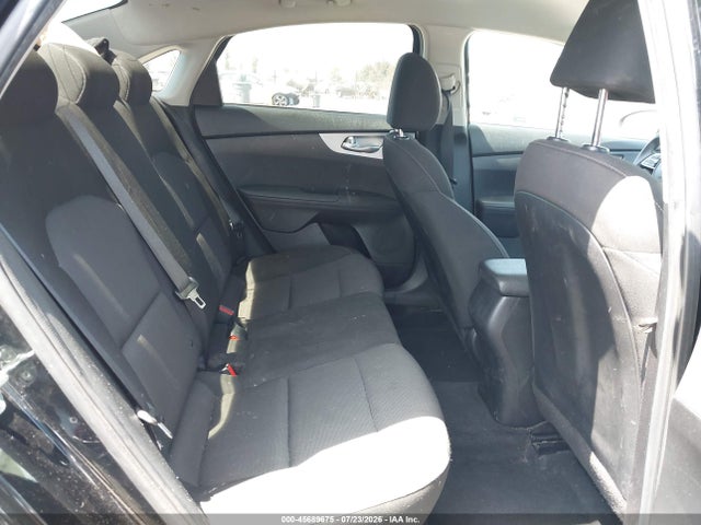 3KPF24AD0RE737961 KIA FORTE LX