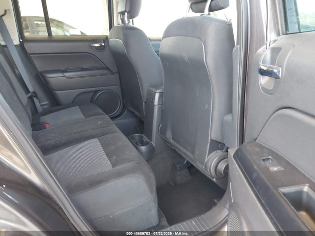 45689703 :رقم المزاد ، 1C4NJPFB6GD537656 vin ، 2016 Jeep Patriot Latitude مزاد بيع