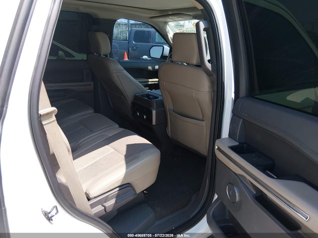 Ford Expedition Xlt 2018 1FMJU1HT4JEA28302 Image 8