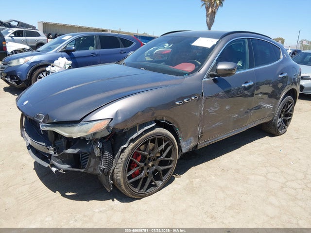 Maserati LEVANTE S 2017 ZN661YUS7HX246143 Image 2