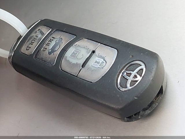 3MYDLBYV9JY325856 Toyota YARIS IA
