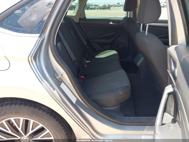 45689794 :رقم المزاد ، 3VWC57BU0MM034981 vin ، 2021 Volkswagen Jetta 1.4t R-line/1.4t Se/s مزاد بيع