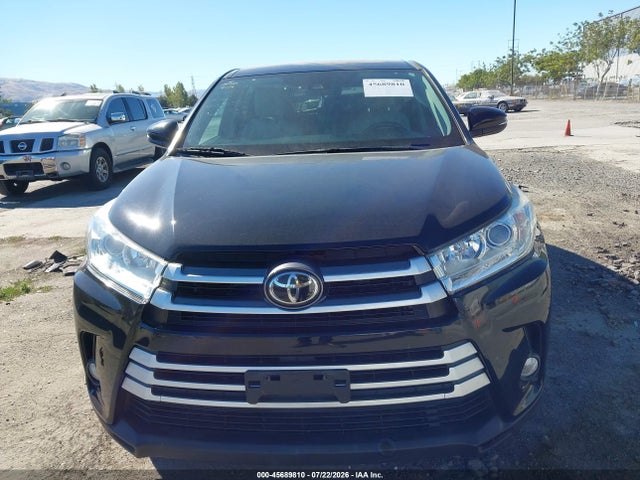 Toyota Highlander Le Plus 2019 5TDBZRFH1KS742780 Image 12