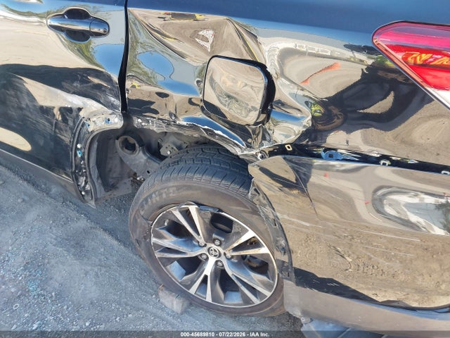 Toyota Highlander Le Plus 2019 5TDBZRFH1KS742780 Image 6