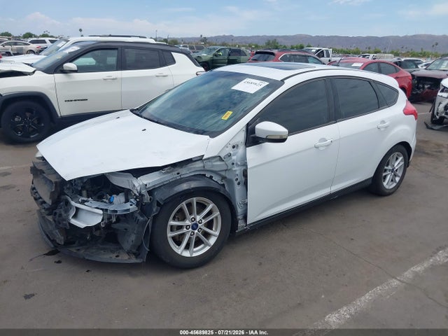 Ford FOCUS SE 2016 1FADP3K25GL263791 Image 2