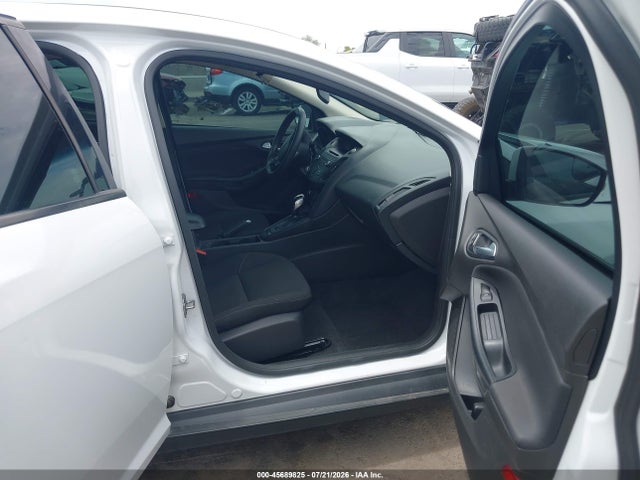 Ford FOCUS SE 2016 1FADP3K25GL263791 Image 5