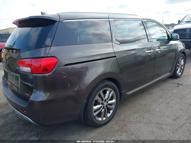 45689845 :رقم المزاد ، KNDME5C12H6272000 vin ، 2017 Kia Sedona Sx Luxury مزاد بيع