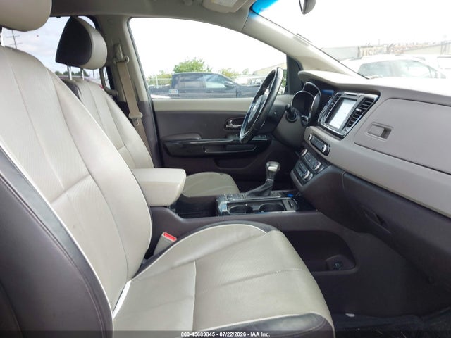 45689845 :رقم المزاد ، KNDME5C12H6272000 vin ، 2017 Kia Sedona Sx Luxury مزاد بيع