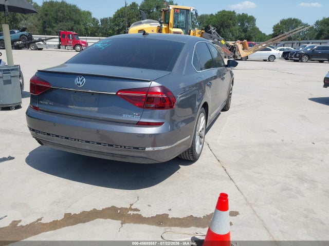45689857 :رقم المزاد ، 1VWCA7A33JC041960 vin ، 2018 Volkswagen Passat 2.0t Sel Premium مزاد بيع
