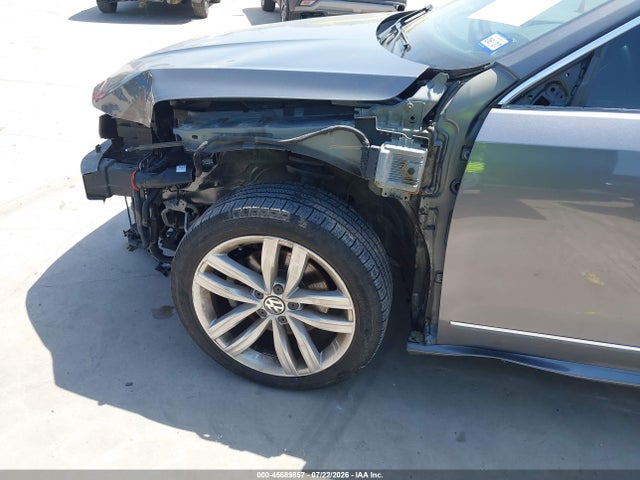 45689857 :رقم المزاد ، 1VWCA7A33JC041960 vin ، 2018 Volkswagen Passat 2.0t Sel Premium مزاد بيع